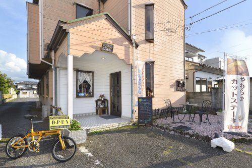 近くの炭火ステーキ クローバーまで348m（徒歩5分）