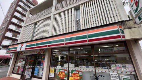 近くのセブンイレブンまで1,874m（徒歩24分）