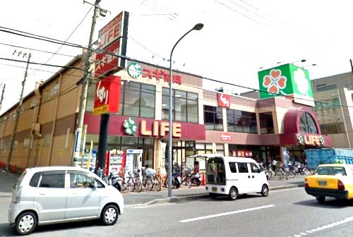 近くのライフ大口まで495m（徒歩7分）