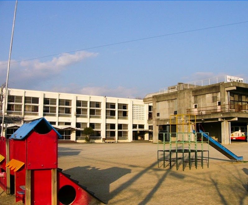 近くの幼稚園・保育園まで631m（徒歩8分）
