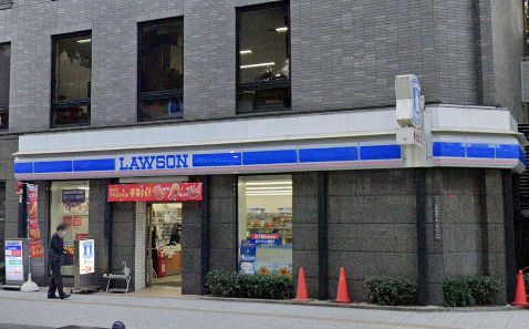 近くのローソン 阿波座駅前店まで237m(徒歩3分)
