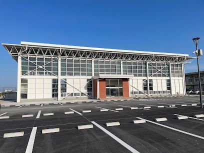 近くの豊浜小学校まで1,041m(徒歩14分)