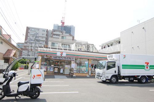 近くのセブンイレブン 調布布田４丁目店まで200m（徒歩3分）