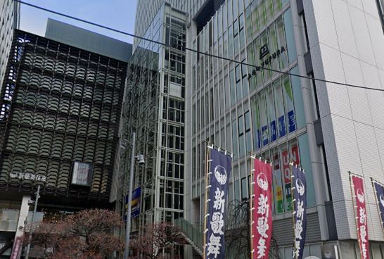 近くの上本町YUFURAまで749m（徒歩10分）