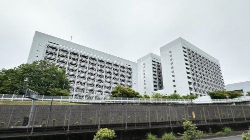 近くの中央大学 多摩キャンパスまで5,936m(徒歩75分)