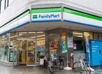 近くのファミリーマート 境南通り店まで211m(徒歩3分)