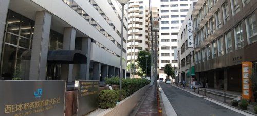 近くのJR四国ワープ梅田支店まで783m（徒歩10分）