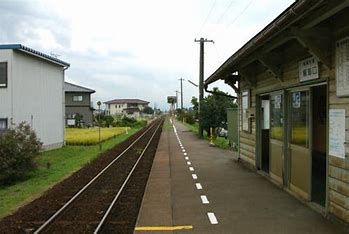 近くの東野尻駅まで786m（徒歩10分）