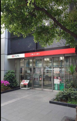 近くの三菱UFJ銀行船場中央支店まで1,398m(徒歩18分)