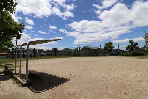 近くの富岡北公園まで948m(徒歩12分)