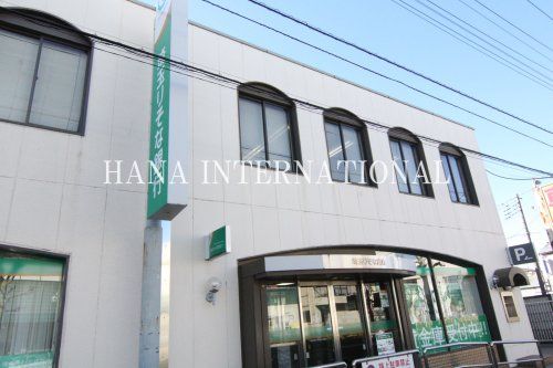 近くの埼玉りそな銀行まで548m（徒歩7分）