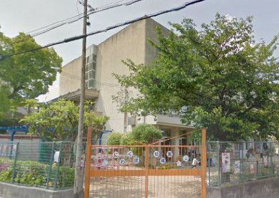 近くの守口市立幼稚園にわくぼ幼稚園まで242m(徒歩4分)