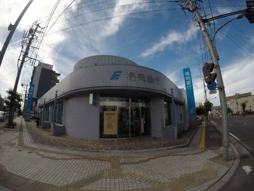 近くの福岡銀行中津支店まで612m（徒歩8分）