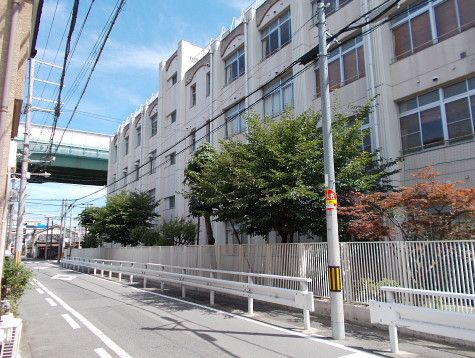 近くの大阪市旭区役所まで380m(徒歩5分)