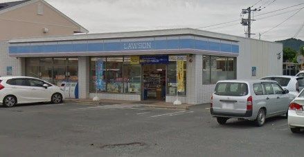 近くのローソン 玉名築地店まで352m(徒歩5分)