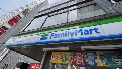 近くのコンビニまで201m（徒歩3分）