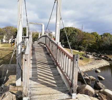 近くの公園まで561m（徒歩8分）