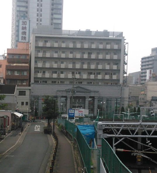 近くの加納総合病院まで103m（徒歩2分）