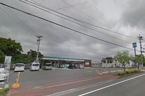 近くのファミリーマート 国立長崎医療センター前店まで414m(徒歩6分)