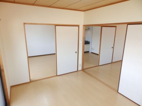 ベッドルーム