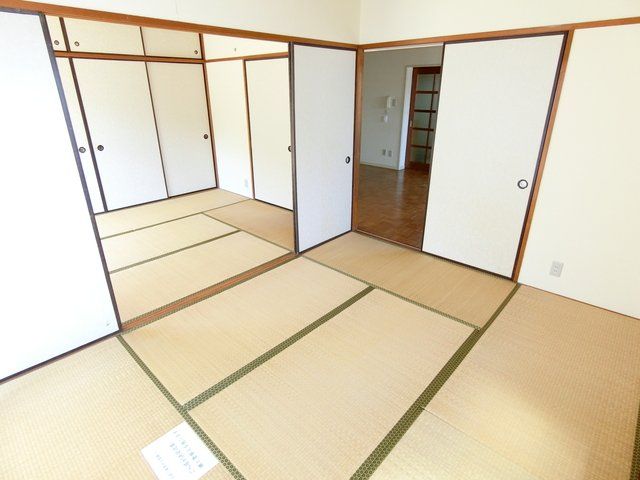 ベッドルーム
