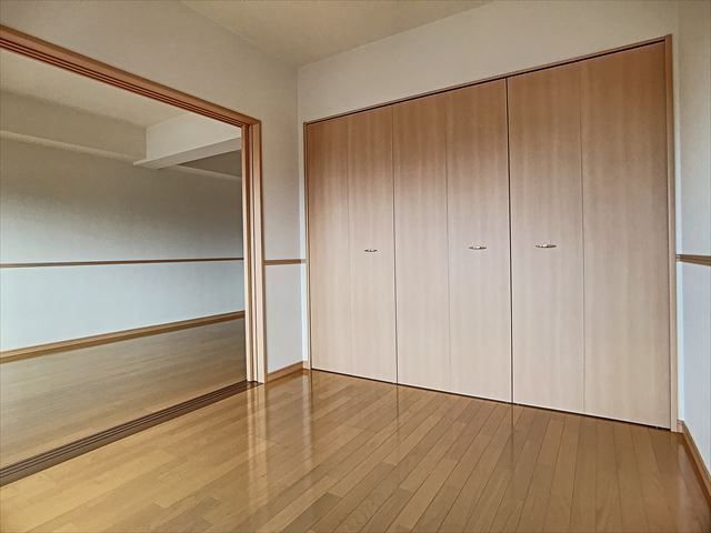 ベッドルーム