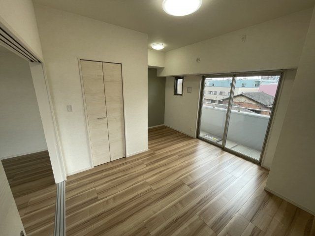 ベッドルーム