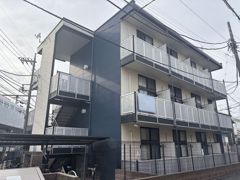 レオパレスラポールⅠの外観画像