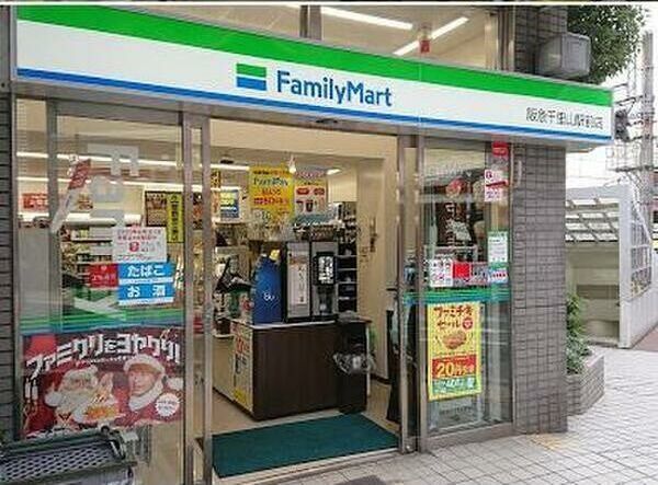近くに施設あり