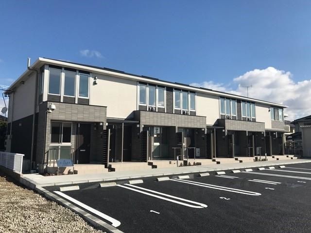 Lark Hills(ラークヒルズ)の外観画像
