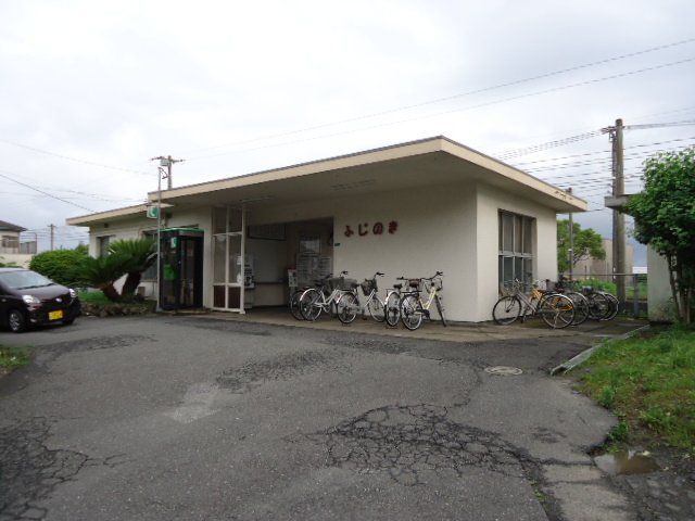 近くに施設あり