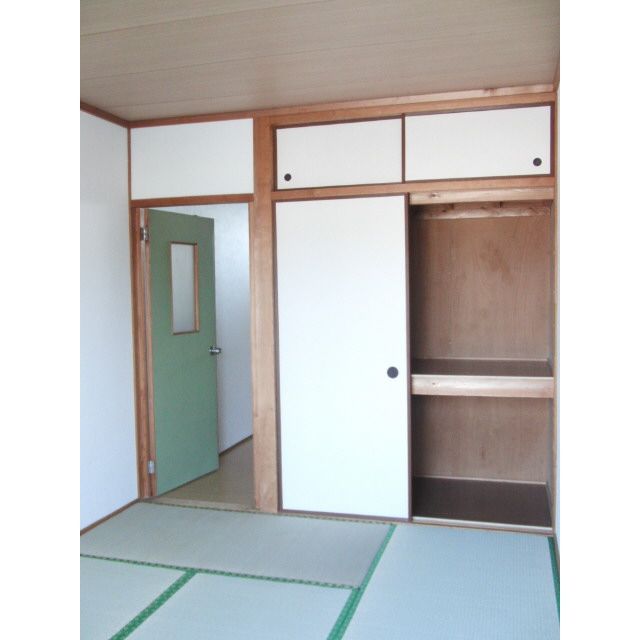 ベッドルーム