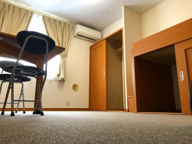 ベッドルーム