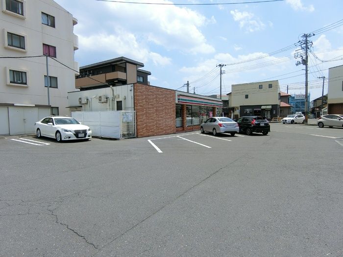 近くに施設あり