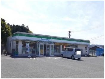 ファミリーマート天辰店まで1300m