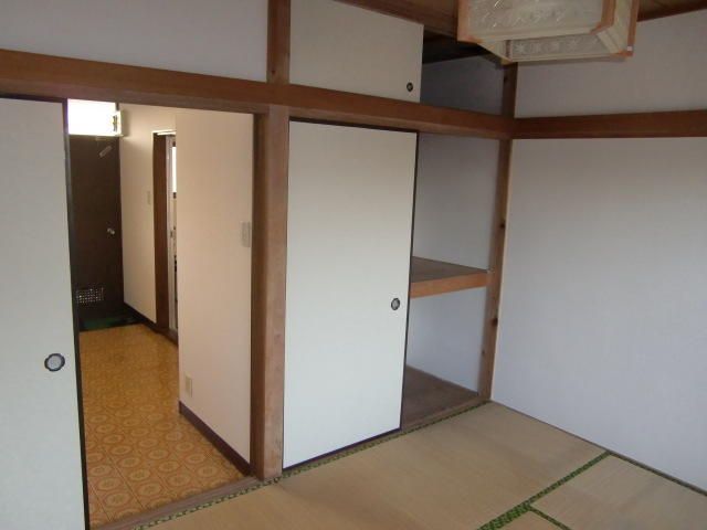 ベッドルーム