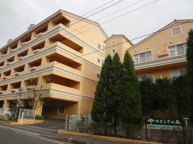 医療法人ふらて会西野病院(1550m)