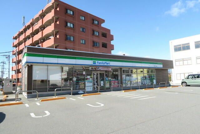 近くに施設あり