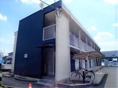 レオパレスボヌール成田の外観画像
