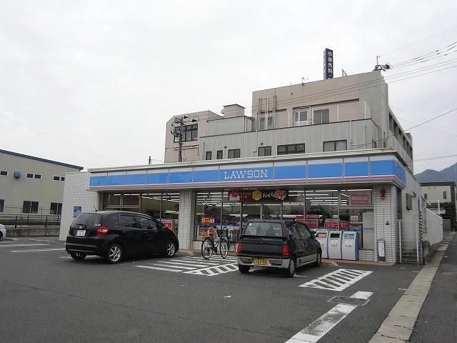 ローソン／八幡町上津役東店 (250m)