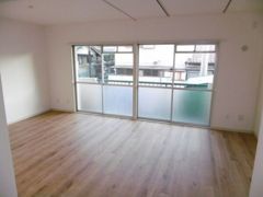 パラシオン城下の外観画像
