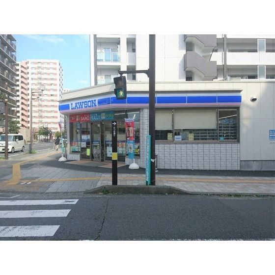 コンビニ「ローソン 厚木中央公園東店まで66m」