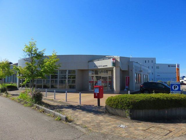 津沢郵便局まで210m