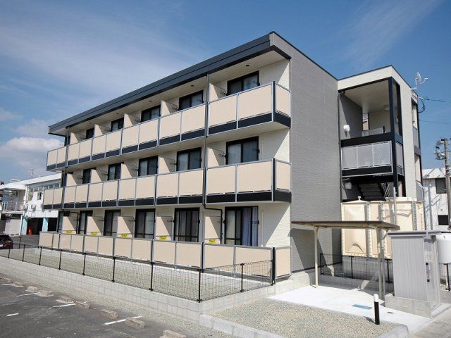 レオパレスラークⅢの外観画像