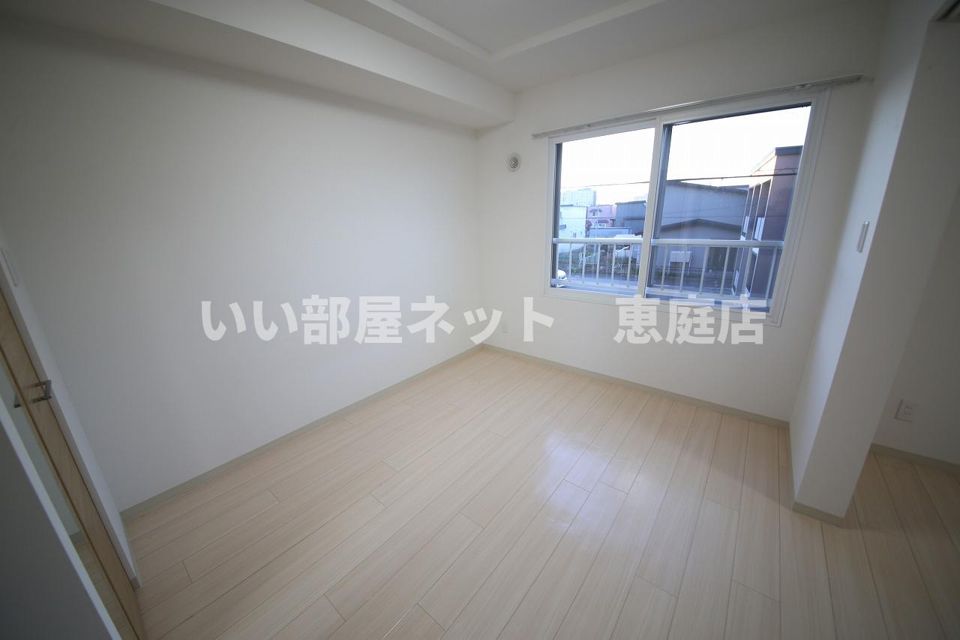 ベッドルーム
