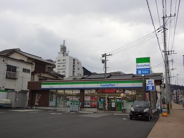ファミリーマート八幡三条店(520m)