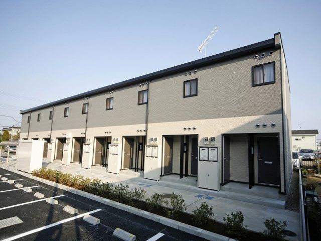 レオパレスシュマンの外観画像