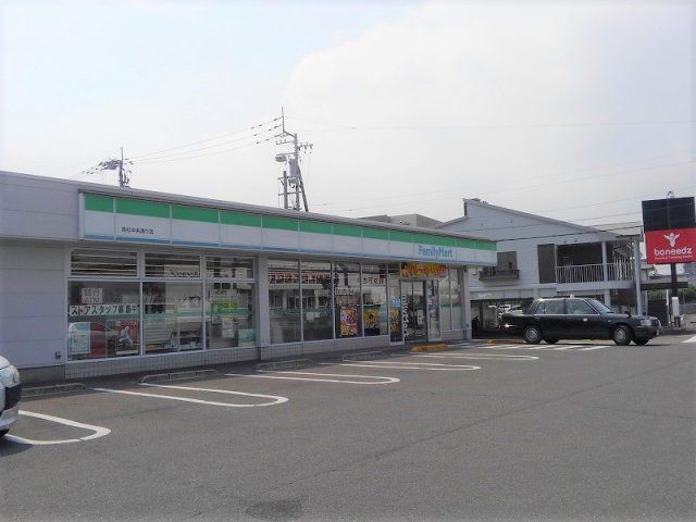 近くに施設あり