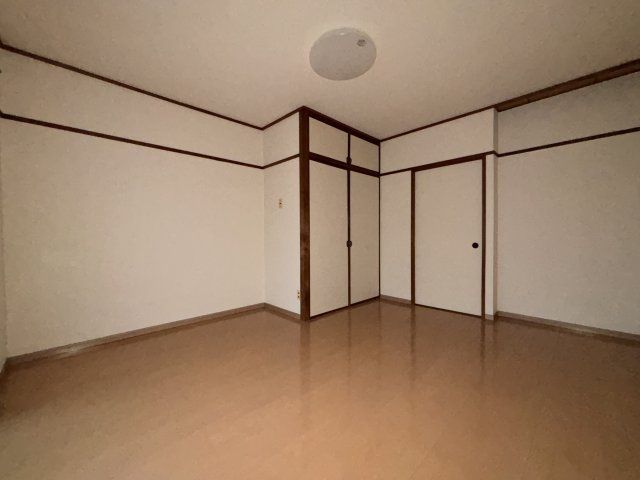 ベッドルーム