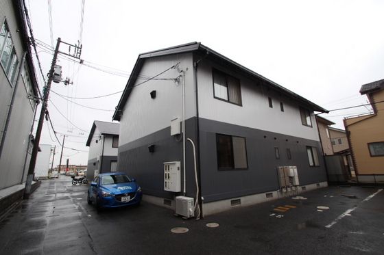 クリスタルパレス Bの外観画像